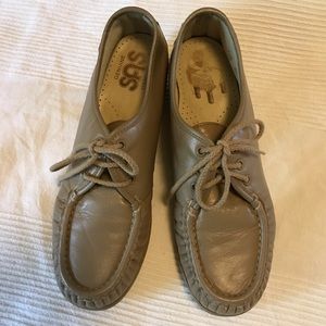 SAS Genuine Handsewn Beige Comfort Shoes 9.5 N